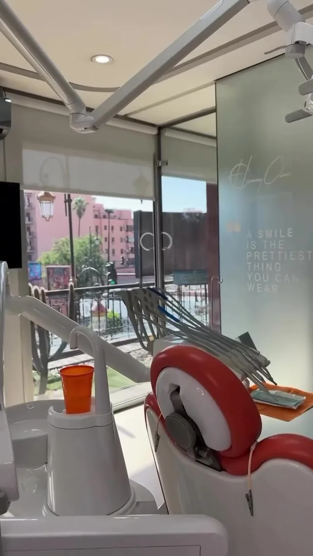 Fauteuil de soin dans Harmony Clinic à Guéliz